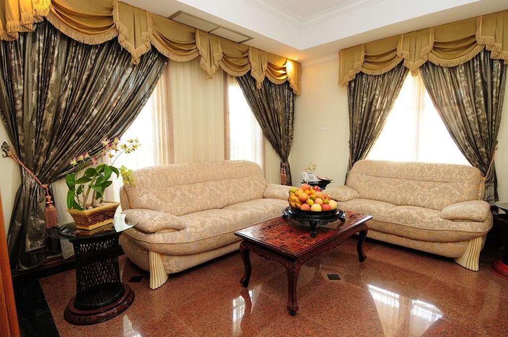 Myat Taw Win Hotel Naypyidaw Room photo