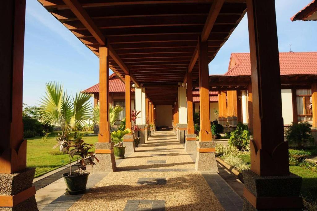 Myat Taw Win Hotel Naypyidaw Exterior photo